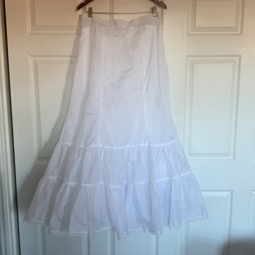 David’s Bridal PLUS Size Two-Tier Medium Fullness A-Line Slip Size 16 NWT